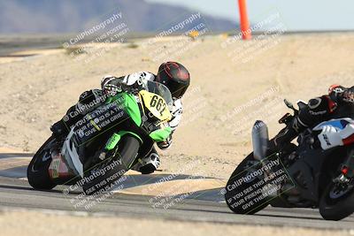 media/Nov-16-2025-Race Pace (Sun) [[8c5fa54630]]/Verified Riders/8-Turn 12 (120pm)/